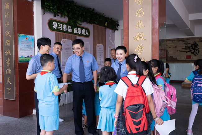 河北邯郸复兴区：深入各中小学宣传推广未成年人保护热线电话